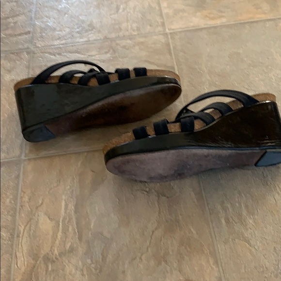 Sandals - Picture 5 of 9